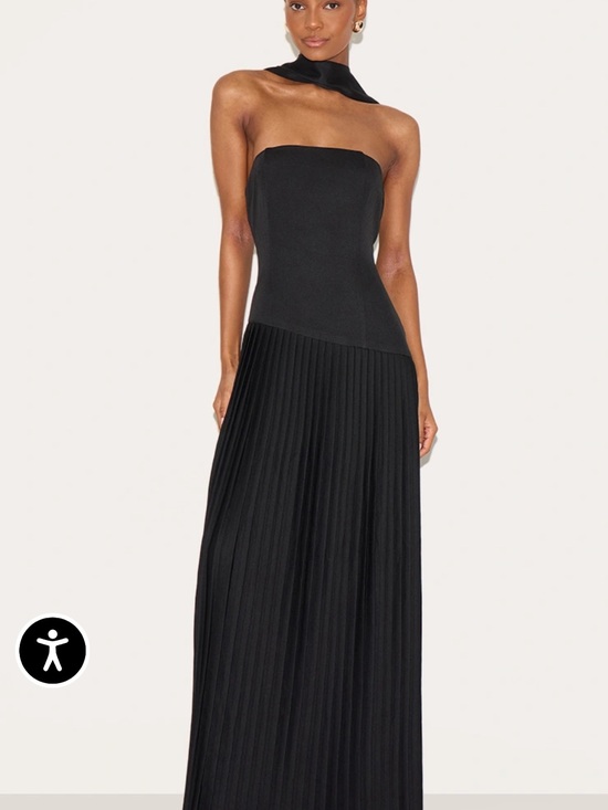 PrettyLittleThing Dresses & Skirts - Elegant Black Strapless Pleated Maxi Dress